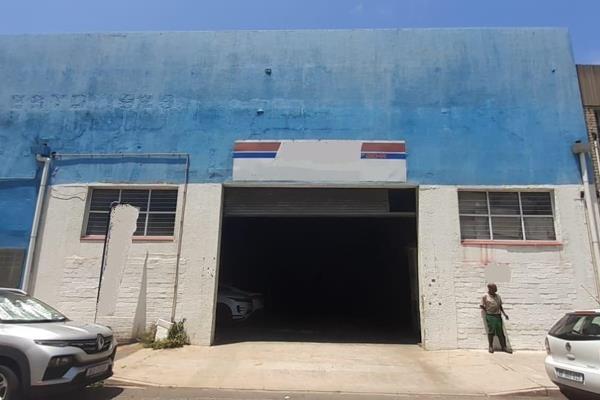 Kopp Commercial is pleased to offer you this 525 square meter workshop for sale in Durban Central,

Sale Price : R 6 500 000.00

Ideal ...