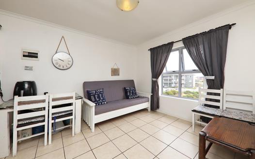 2 Bedroom Apartment / Flat for sale in Muizenberg
