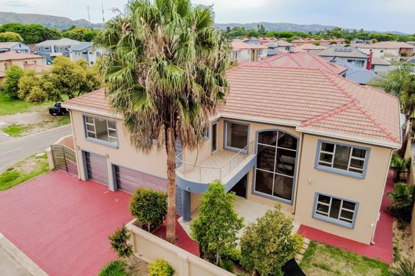 This 4-bedroom, 4-bathroom deluxe property is a quintessential luxury home with views over the golf course and it was designed to exude ...