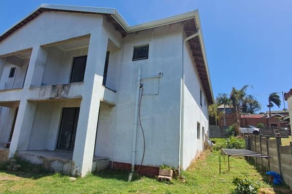 Investment dream grosvenor.. BUSINESS PREMISES POTENTIAL
This Stunning canvas offers 1012 sqm of a Double Storey Home.
Separated Units ...