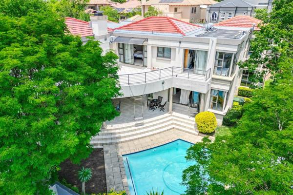 Introducing a Luxurious 6 Bedroom, 6.5 Bathroom Residence At Broadacres Fourways.

This impeccable home offers a rare opportunity to ...