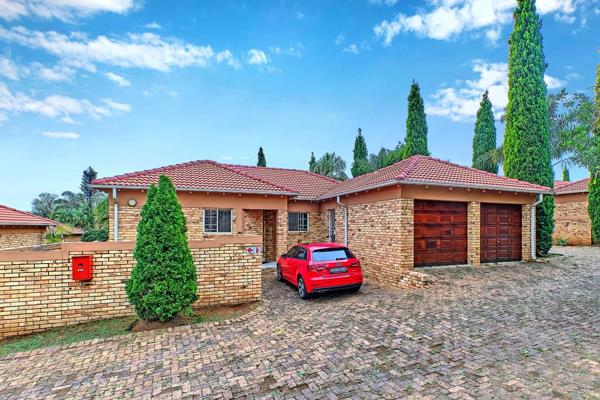 Find Stunning Finishes Galore in This 3-Bed Simplex For Sale in Exclusive Kyalami ...