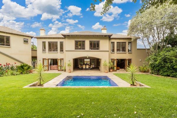 Welcome to this stunning family residence, situated on an expansive private property within the serene and breathtaking Dainfern Valley ...