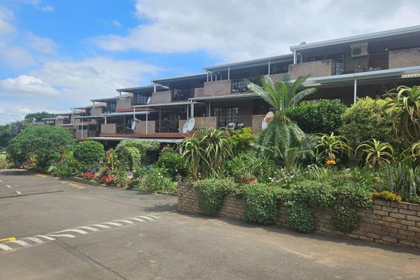 This spacious ground-floor unit is situated in the lovely Rosewood Estate, offering 24-hour security and loads of in-house facilities. ...