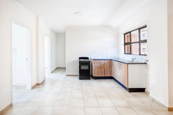 Welcome to Kempton Village, a vibrant new residence perfectly situated at 1 Long Street, Kempton Park. Just minutes from O.R. Tambo International Airport and with quick access to the R21 highway, this location combines ...