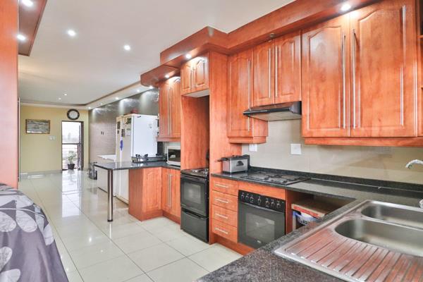 Welcome to your new home! Nestled in the heart of Lenasia, this apartment offers the perfect blend of comfort, convenience, and ...