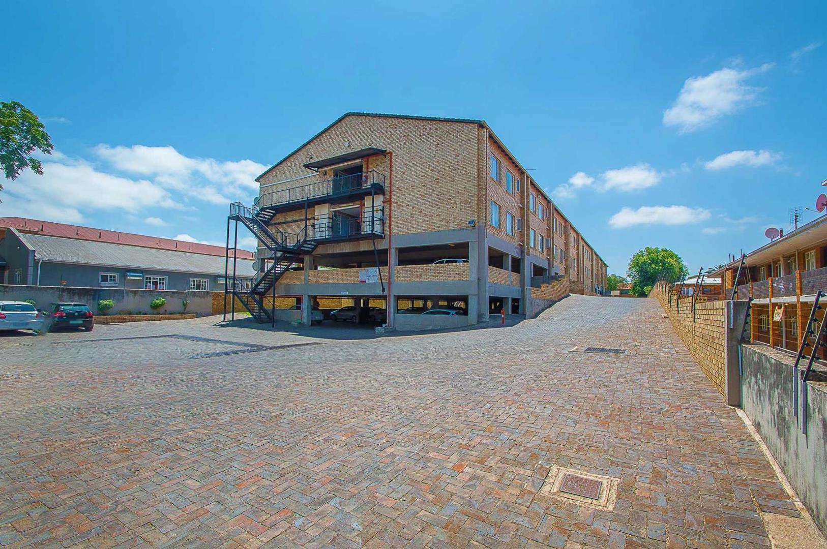 1 Bedroom Apartment / flat for sale in Florida 82 3rd Avenue P24