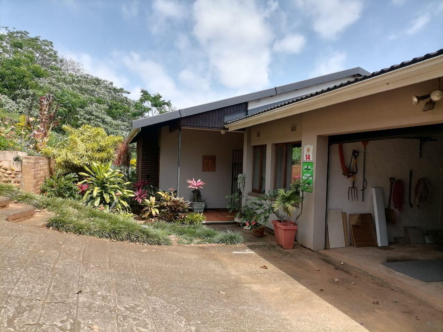 4 Bedroom House for sale in Yellowwood Park P24113707087