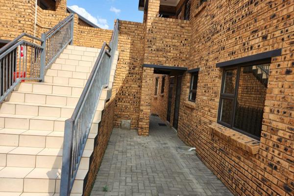 Online Auction BIDDING OPENS @ 12H00 ON 27 NOVEMBER 2024 BIDDING CLOSES @ 12H00 ON 28 NOVEMBER 2024

A secure 2-bedroom, 1-bathroom ...