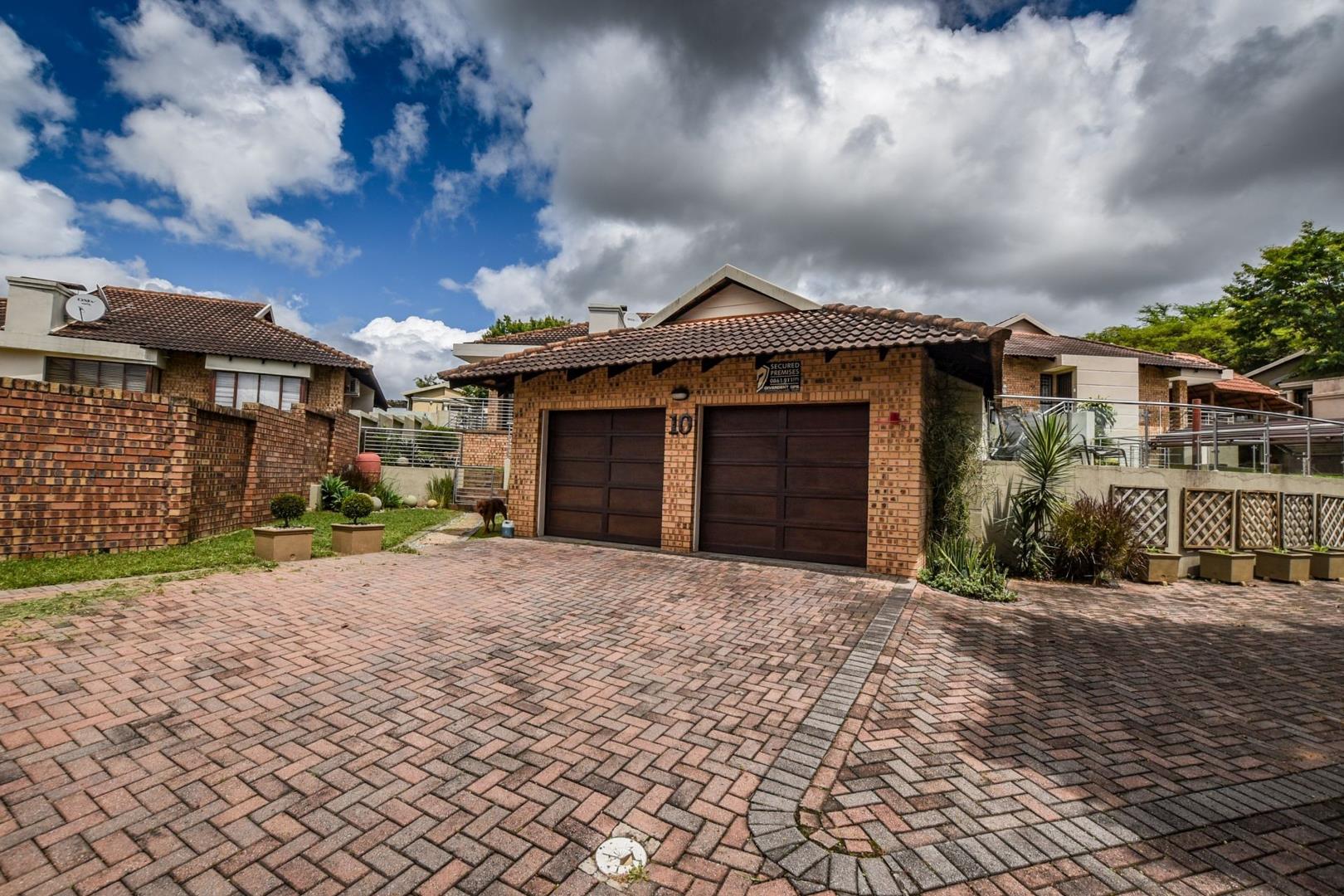 3 Bedroom House for sale in Stonehenge Ext 1 P24113709191