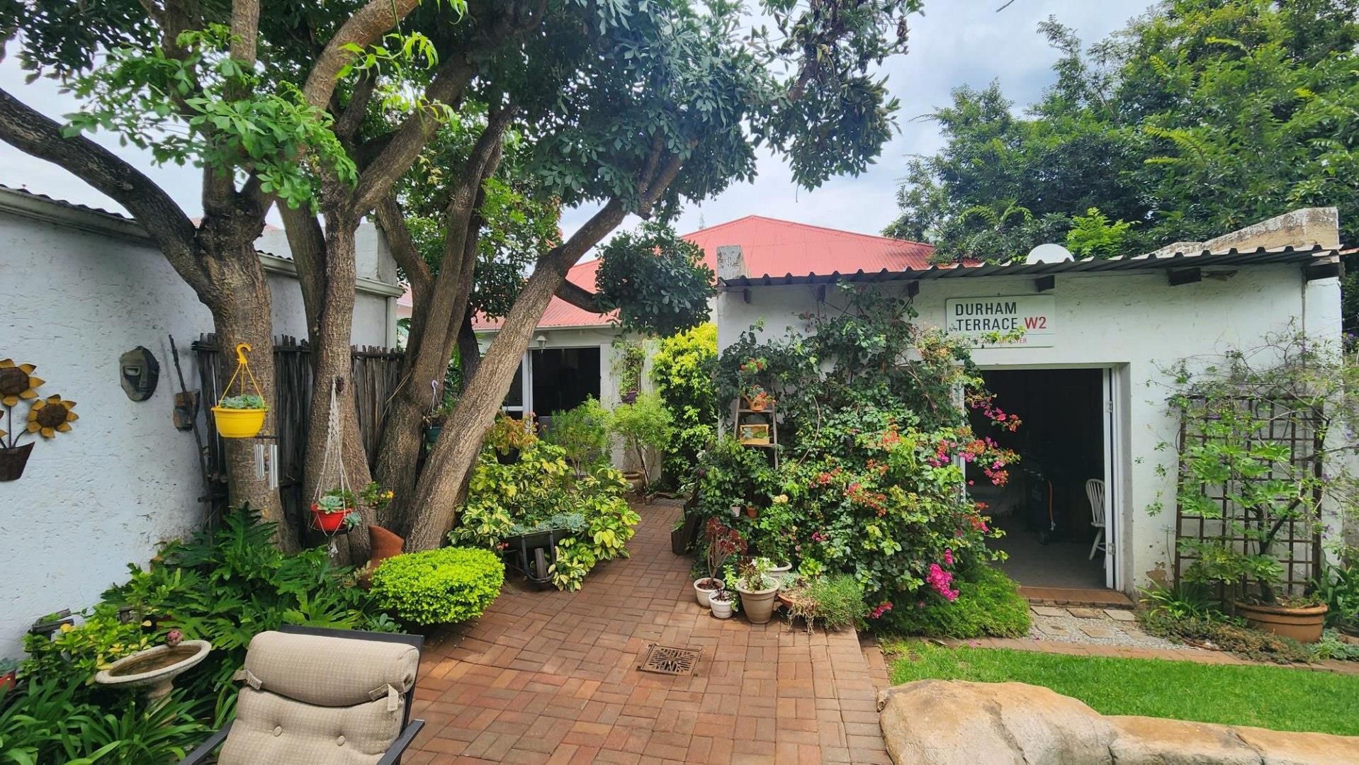 5 Bedroom House for sale in Kensington P24113710071