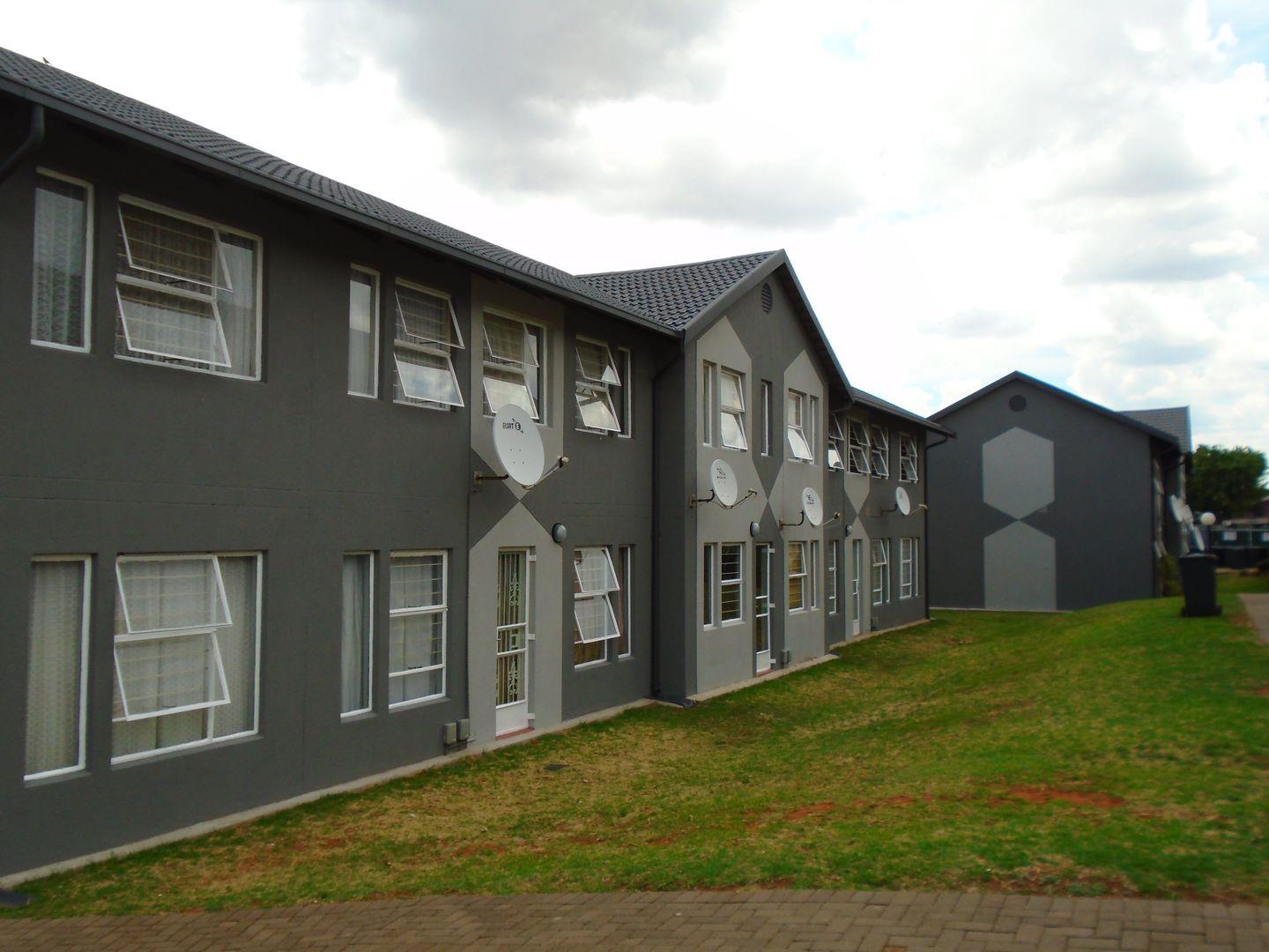 2 Bedroom Townhouse for sale in Ridgeway P24113714471