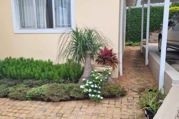 Spacious 1 bedroom garden flat in Central Durban North. Minutes drive to all arterial roads and walking distance to amenities and ...