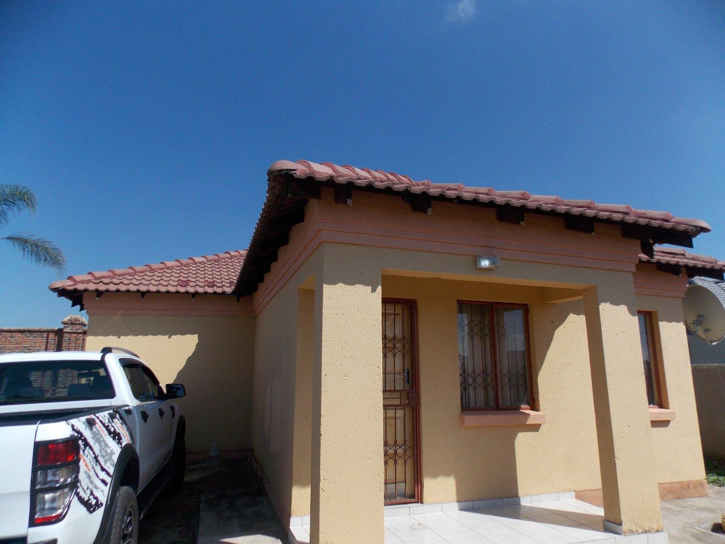 Ivy Park Property Property and houses for sale in Ivy Park