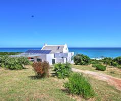 House for sale in Fynbosstrand