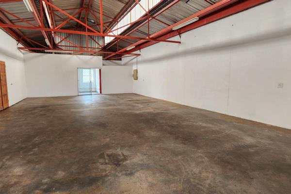 This is a prime, spacious warehouse located in the business hub of the suburb, available to let!
Measuring a total lettable area of ...