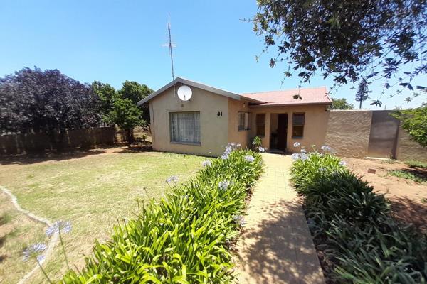 Situated on a corner stand in the heart of Eldorado Park Ext 2, this lovely home must be ...