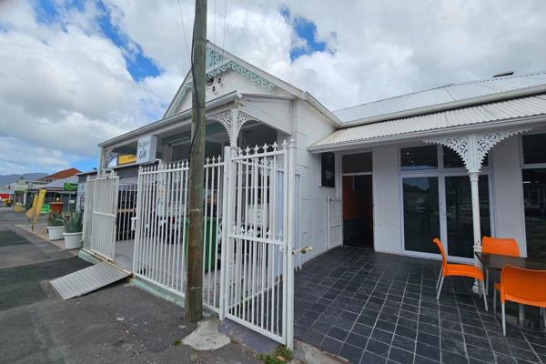 •	407 m2 Retail
•	Prime position on Main Road
•	Two retail premises currently restaurant ...