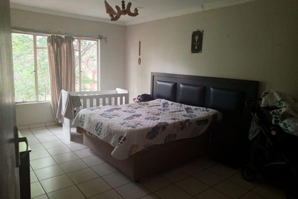 A cozy 2-bedroom apartment for sale in Mokopane Central. 
In the well-located in close proximity, this cozy apartment is calling for a ...