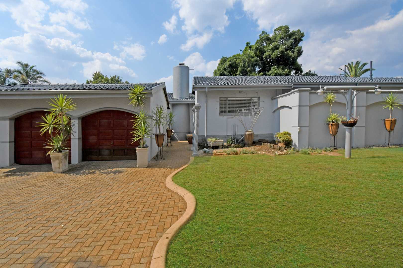 Farrarmere Property Property and houses for sale in Farrarmere