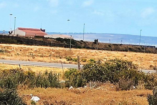 Development Land In Harbour View Saldanha Bay

This large Light Industrial plot in Harbor View, Industrial Area, Saldanha, with its ...