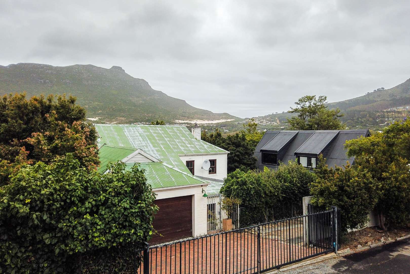 4 Bedroom House for sale in Penzance Estate 37 Lategan Rd P24113740985