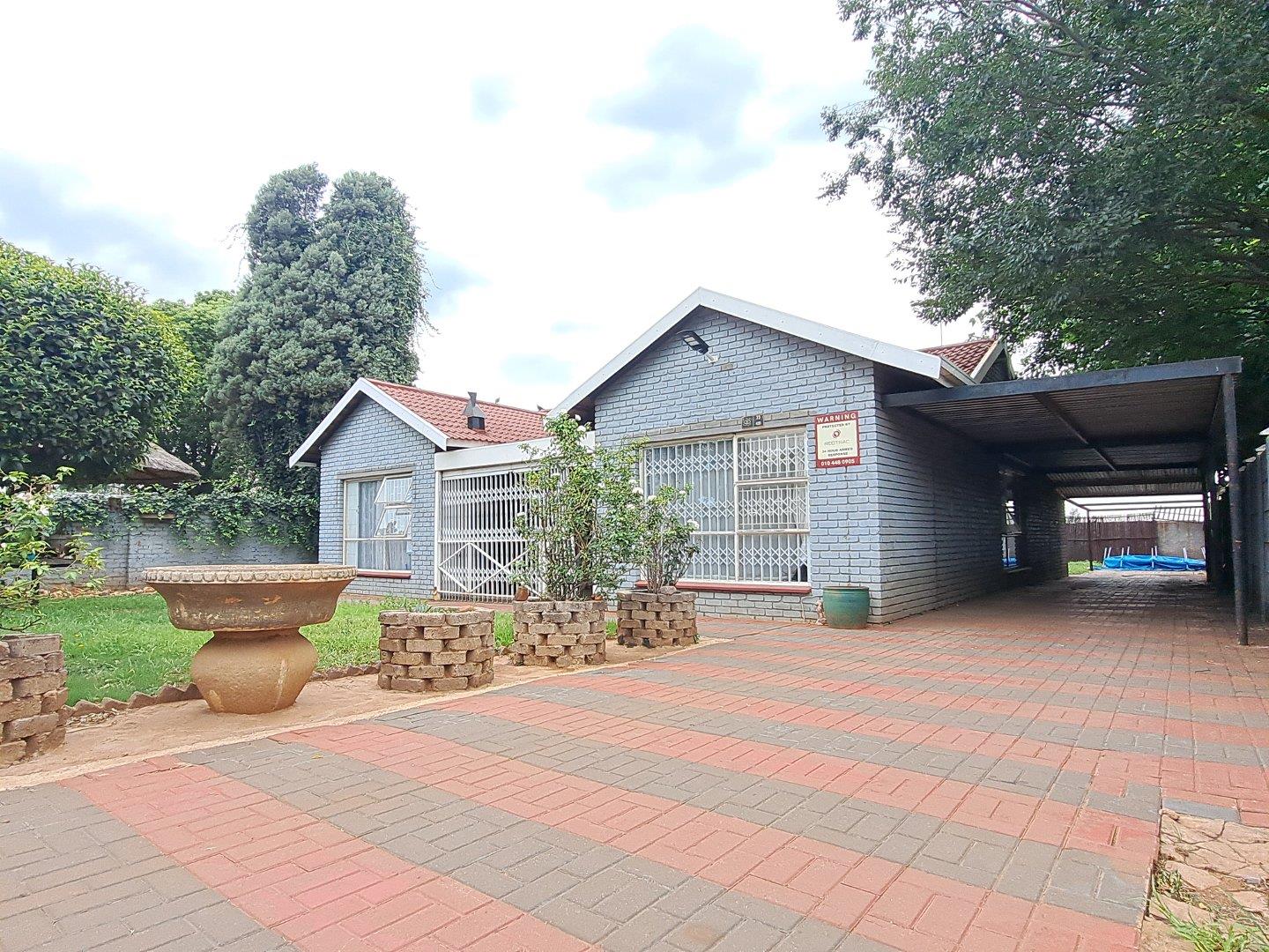 4 Bedroom House for sale in Henley On Klip P24113740396