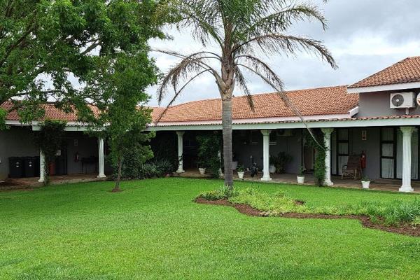 This lovely property is ideal for a very large family - currently used as a 6-bedroom guest house this home set on 2,5 hectares can be ...