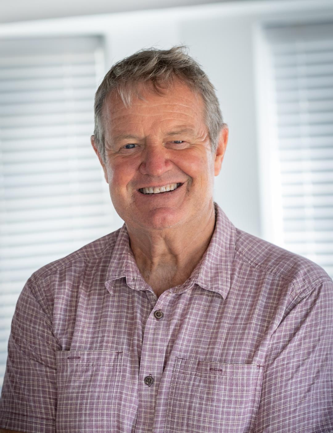 Agent profile for Neil Mulder