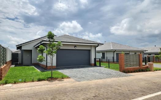 3 Bedroom House for sale in Waterkloof Marina Retirement Estate