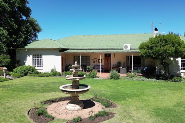 Very well-known established, inhabited farm for three generations spanning 75 years situated 29km northwest of Barkly East.

57 ...