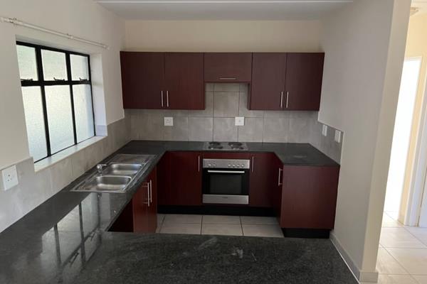 A beautiful first floor unit to rent in Boksburg. Featuring 2 bedrooms, 1 bathroom, a kitchen and living area that leads to the ...