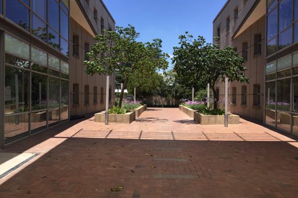 405.94 sqm Office To Let, Woodmead, Sandton. This conveniently located office unit is ...