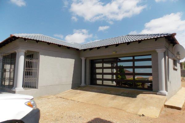 A house to make a home is on sale in Serala View. It gives you the opportunity to choose your own colour for the paint and the design ...