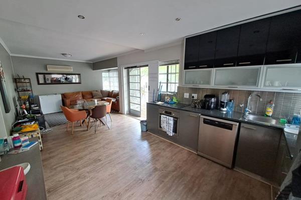 We have a stunning 3 bedroom apartment, which is elegantly furnished and central, available 1
February at Turnpike in Claremont. This ...