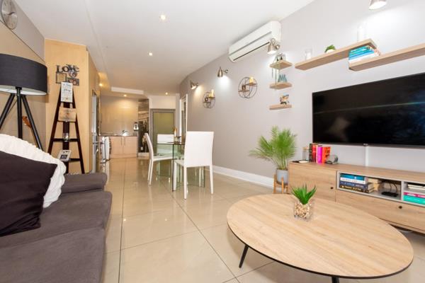 Secure and Beautifully renovated apartment in the heart of Sandton 

REDUCED TO SELL!

This Charming apartment welcomes you into a ...