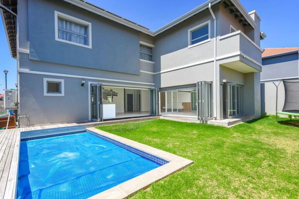 This immaculate home is designed for indoor and outdoor living. Enter this light, bright and airy modern, double-storey home and get ...