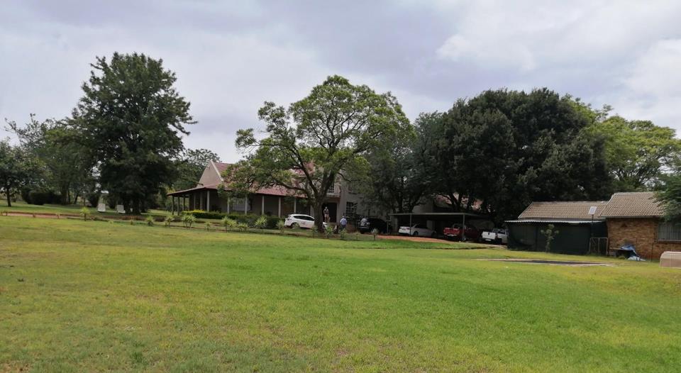 Farm for sale in Mnandi - 16 Lloys Ellis Drive - P24-113761961
