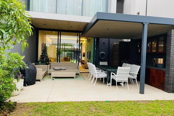 Gold Coast Lifestyle Estate
 
A great opportunity to buy into this modern and secure coastal estate within Gold Coast, namely Parc.
 ...