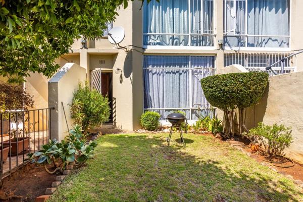 Unique Duplex Gem - Ready for Your Midas Touch

Are you an astute investor seeking a ...