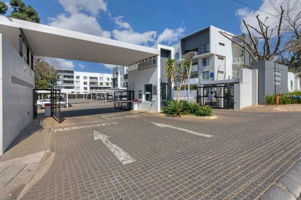 This bright modern north-facing apartment offers two large bedrooms en-suite with open ...