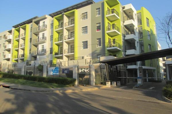 1 bedroom 1 bathroom 1st floor apartment in a secure complex called The Link in Rivonia. ...