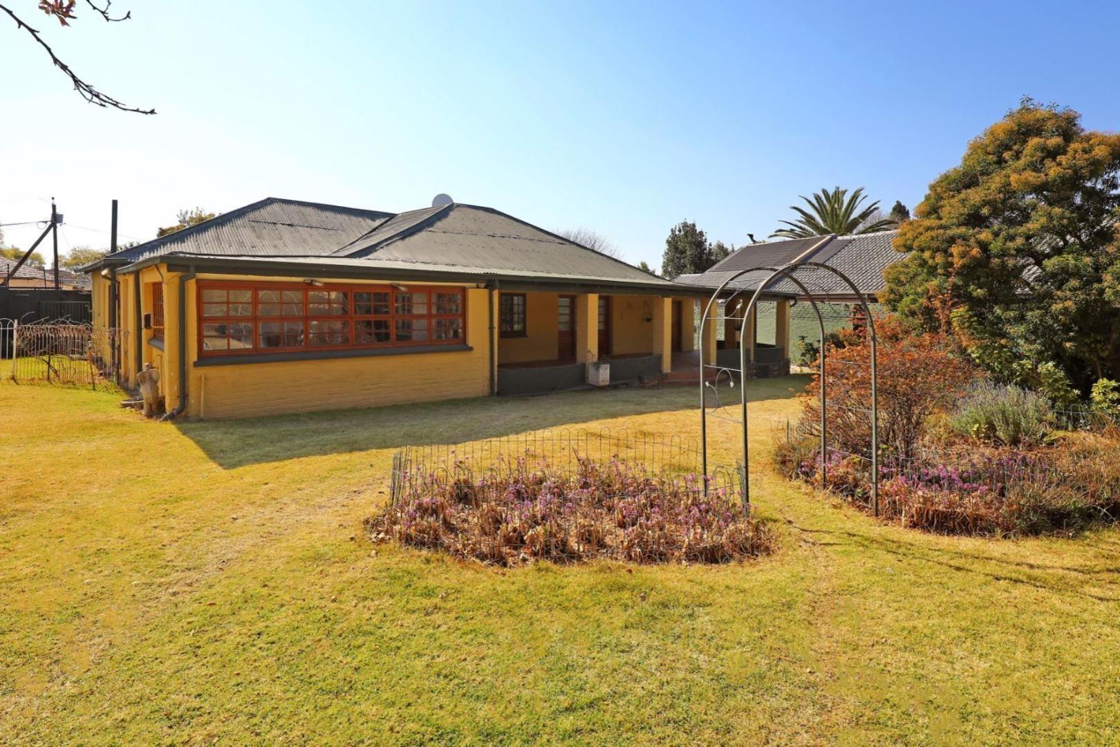 4 Bedroom House for sale in Fairmount P24110305259