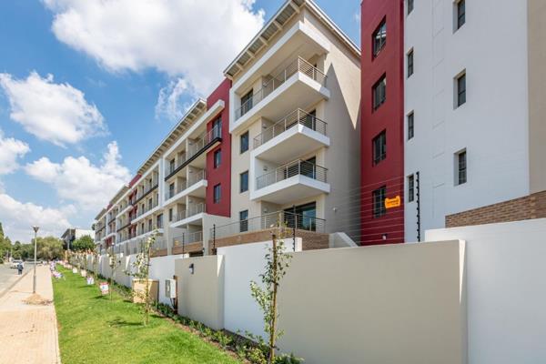 Spectacular views. Prime location in Morningside, close to Sandton. Spacious 1 bedroom 1 ...