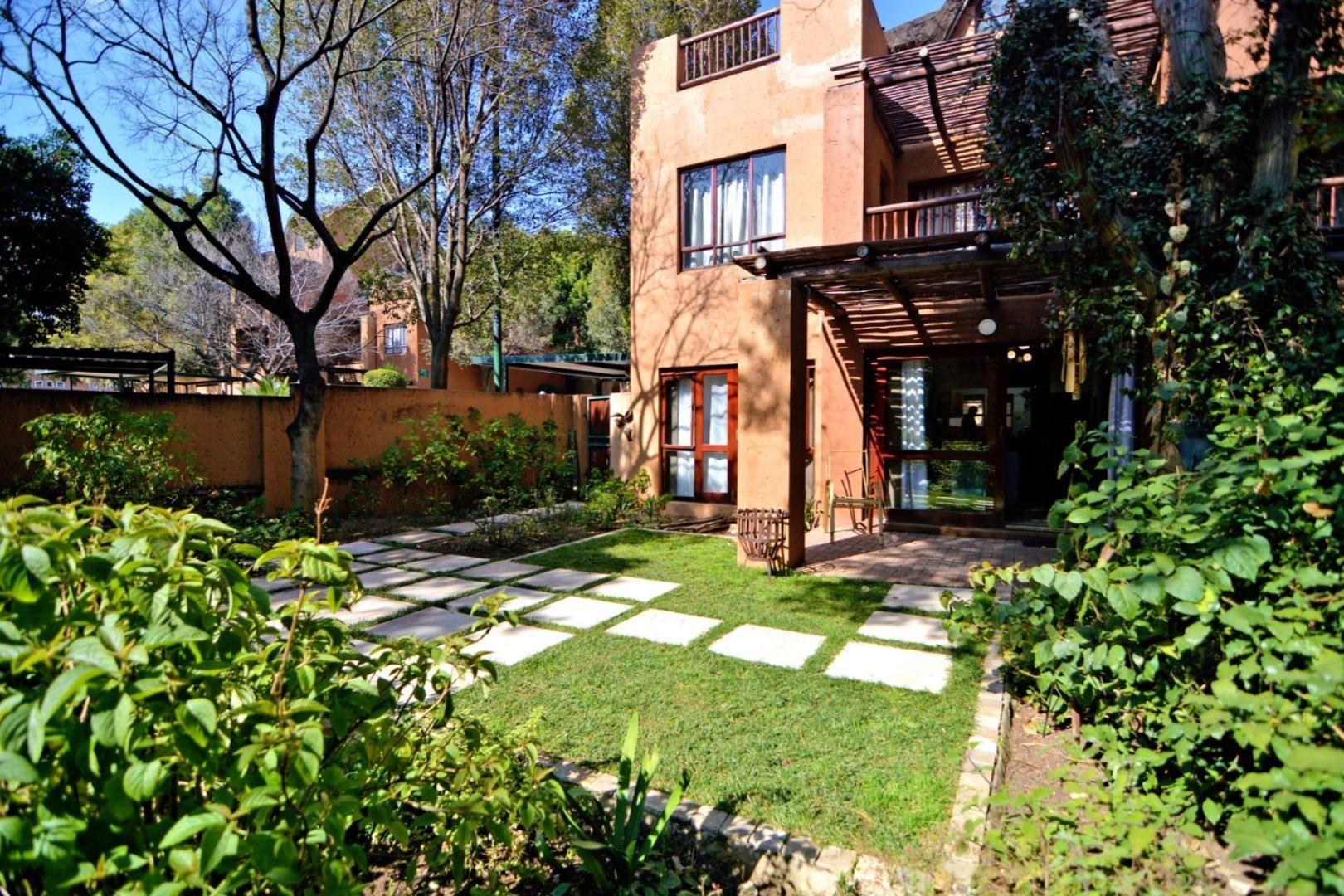 2 Bedroom Apartment / flat for sale in Douglasdale 272 Inyati Sands