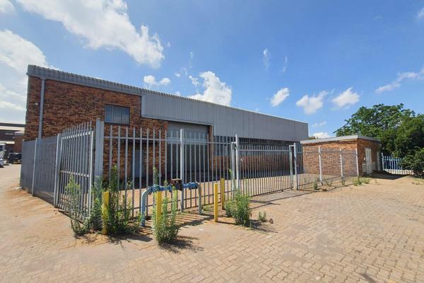 This is a neat industrial warehouse available To Let in the heart of Wadeville ...