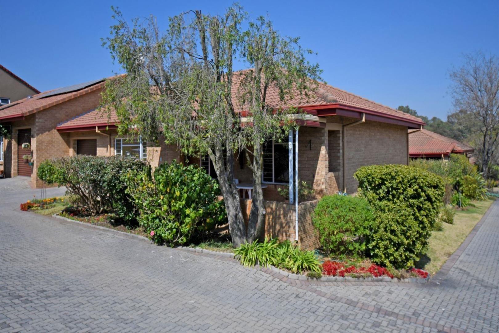 3 Bedroom House for sale in Douglasdale 12 Douglas Park Retirement