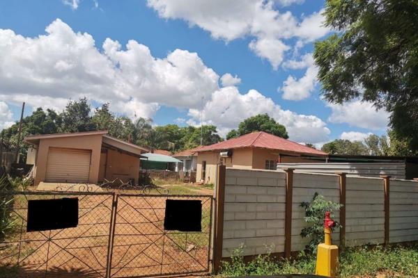 This wonderful property is situated in the centre of Polokwane city where the CBD and private hospitals are just a walking distance ...