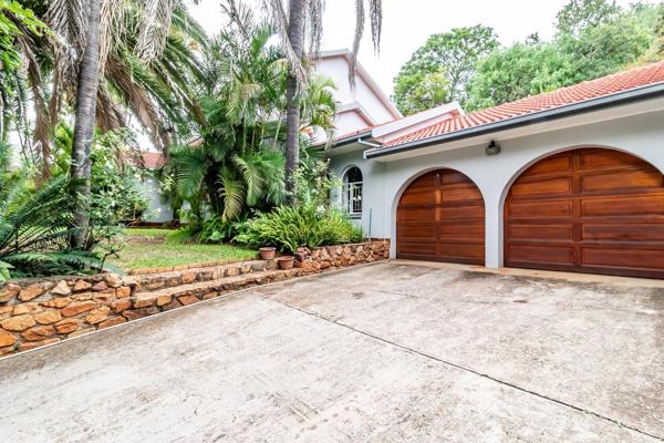 Exclusive listing to Just Imagine Properties! 

5 Bedroom house situated high up in Florauna, Pretoria 

This beautiful property offers ...