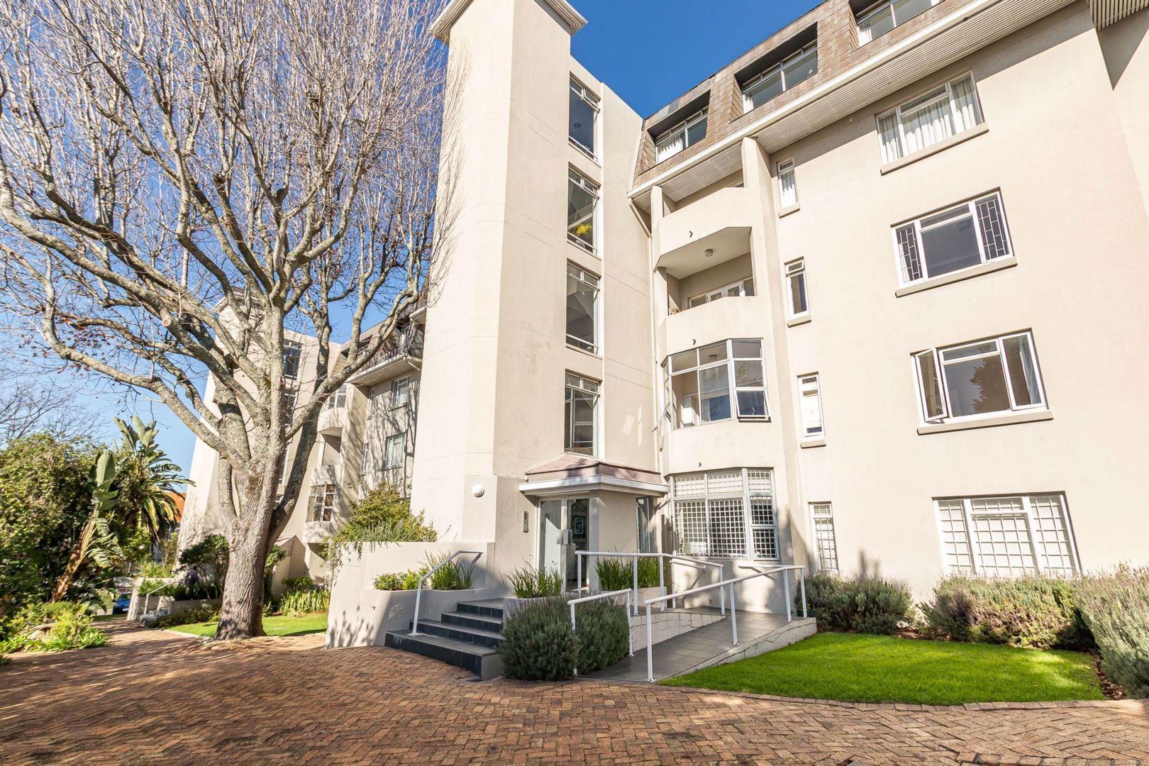 2 Bedroom Apartment / flat for sale in Rondebosch - P24-113768771